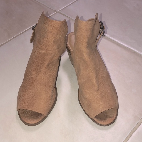 😍 lucky brand sandal booties w stacked heel! - Picture 1 of 11